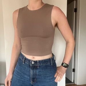 Aritizia Babaton Contour Muscle Tank, Deep Taupe